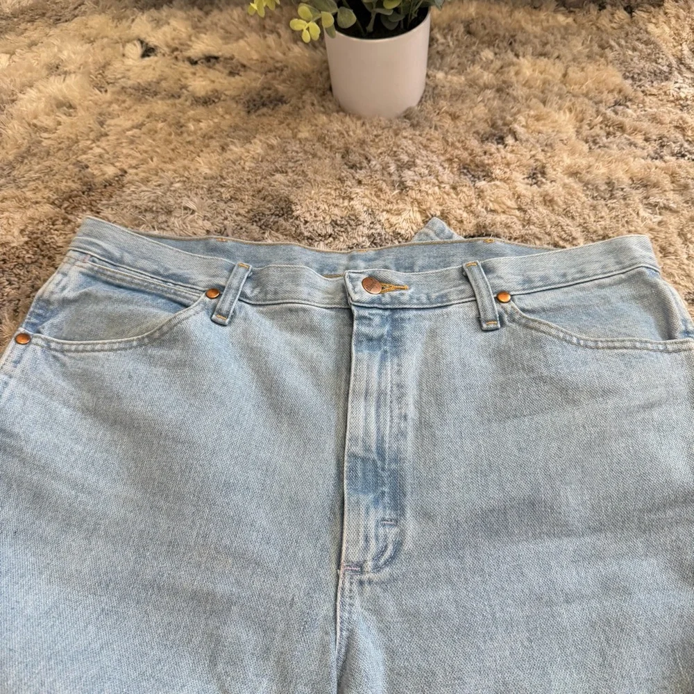 Wrangler Men’s Light Blue Cowboy Cut Slim Fit Western Denim Jeans